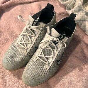 Nike Light Gray Men's Sneakers